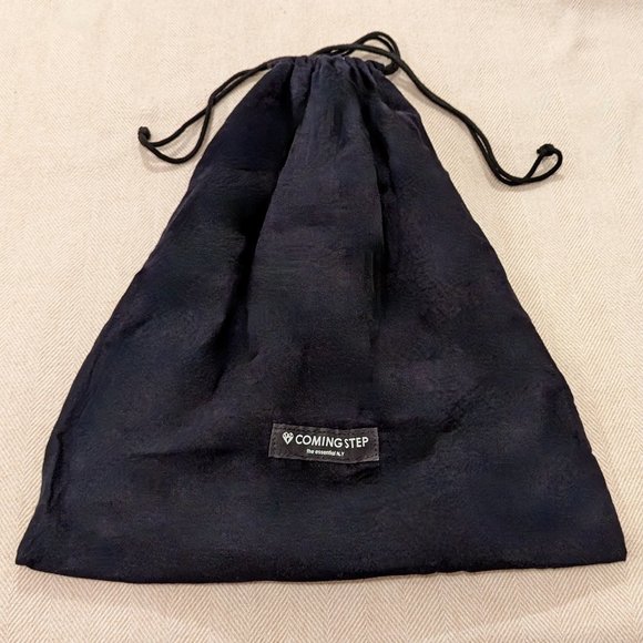 NWOT Crossbody Leather Purse With Chain Strap & Dust Bag (Korean Brand) - Picture 16 of 16